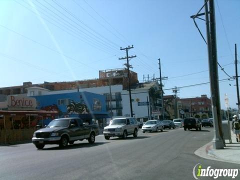 Barlo Kitchen & Cocktails