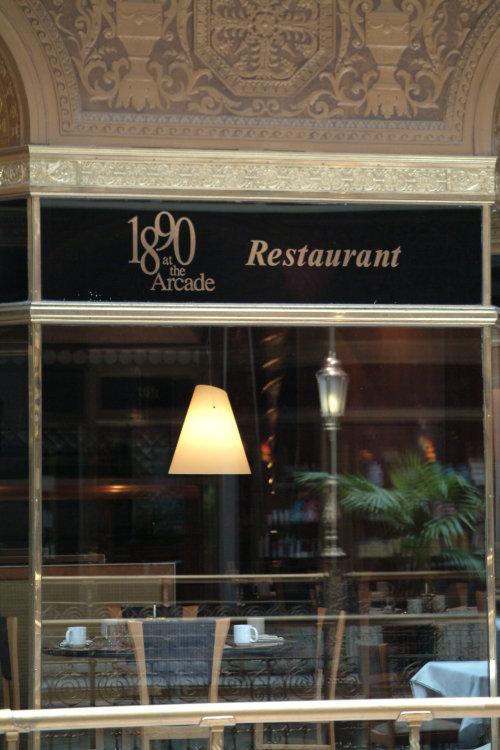 1890 Restaurant & Lounge