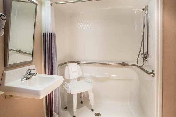 La Quinta Inn & Suites By Wyndham St. Albans