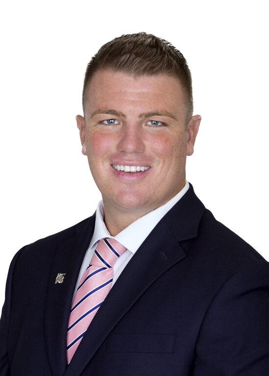 Merrill Lynch Financial Advisor Zachary Shave