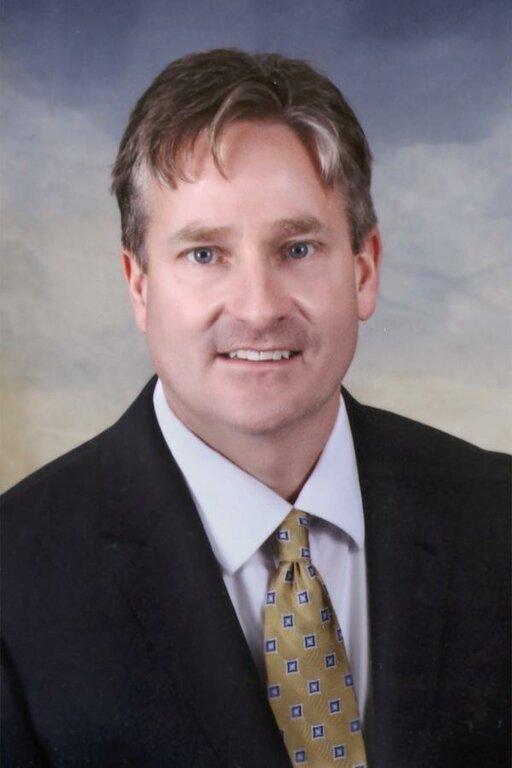 Edward Jones-Financial Advisor: Rodger L Dooley