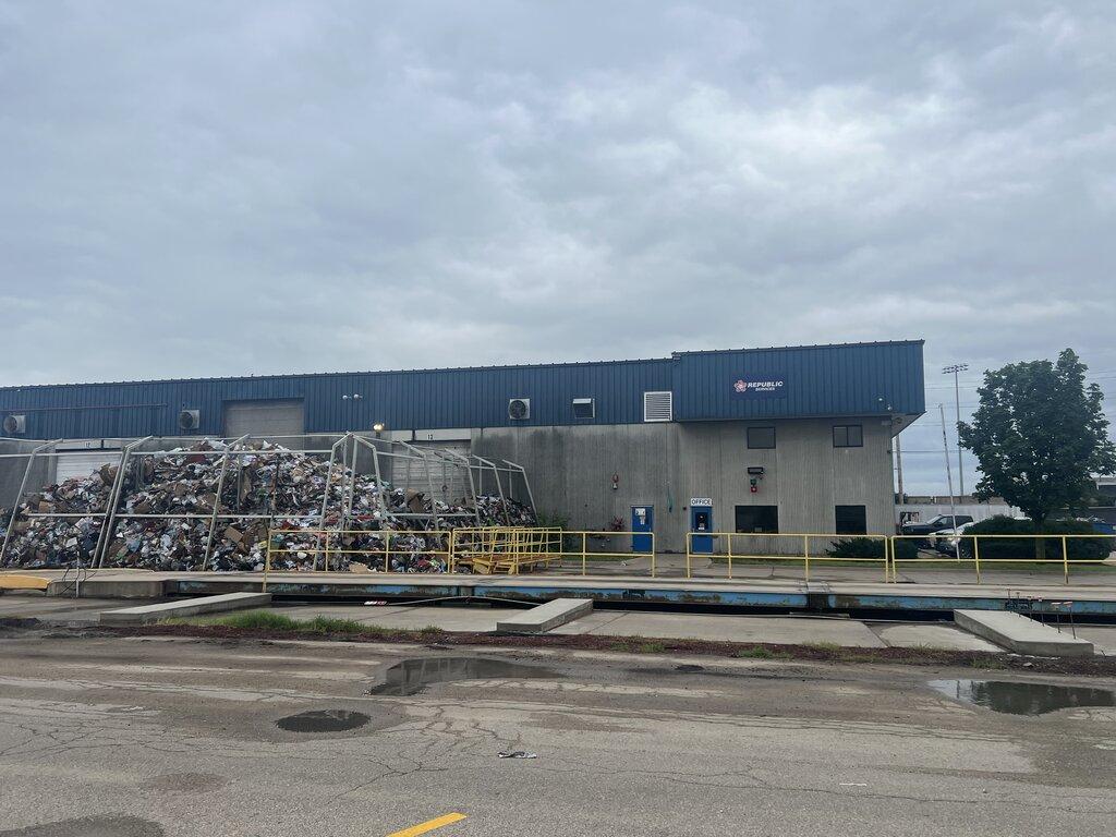 Republic Services of Iowa Cedar Rapids Location MRF