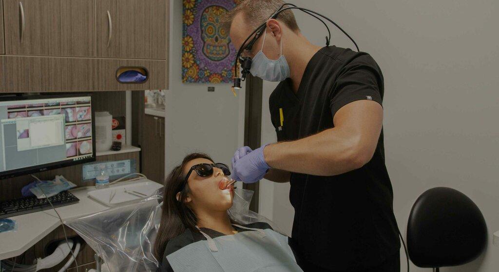 Emergency Dentist in Houston Montrose