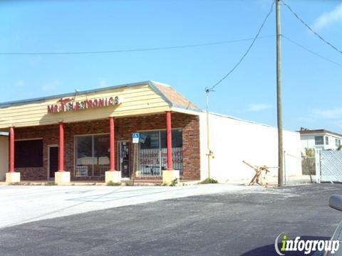 Bob Miles, DVM - North Palm Beach Animal Clinic