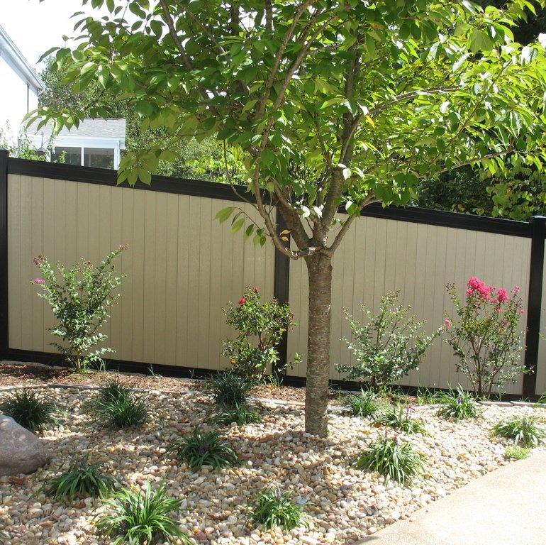 Custom Design Fence & Deck
