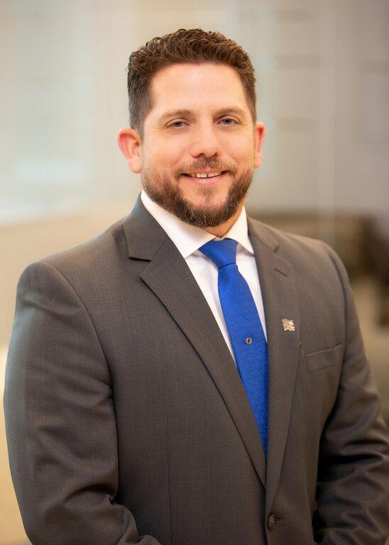 Merrill Lynch Financial Advisor Derek Newman