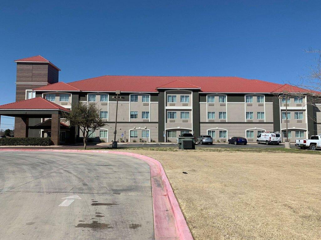 Mustang Roofing & Construction