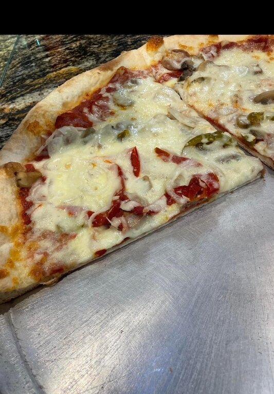 Chicho Bella Pizzeria & Subs