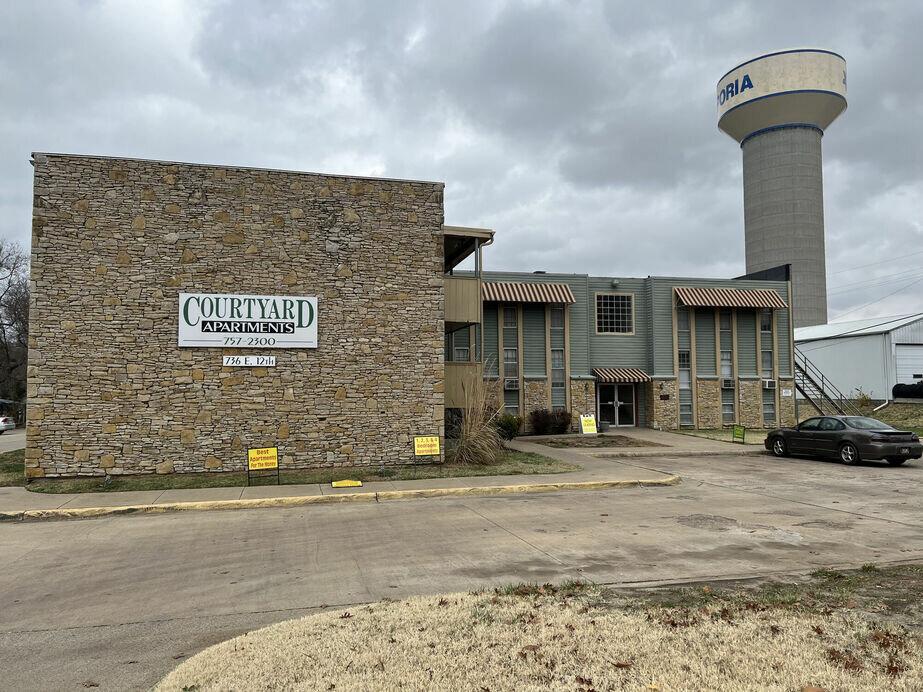 Courtyard Apartments