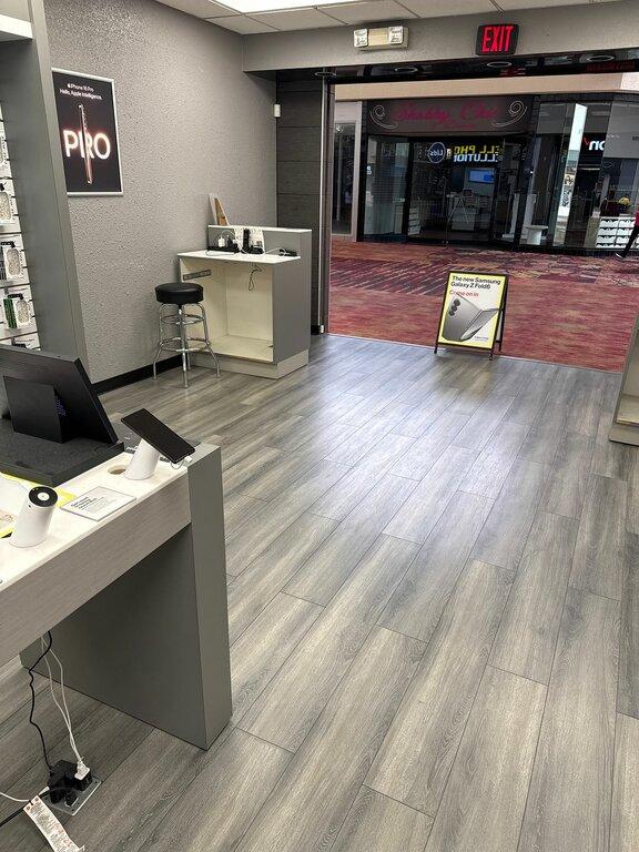 Russell Cellular-Verizon Authorized Retailer