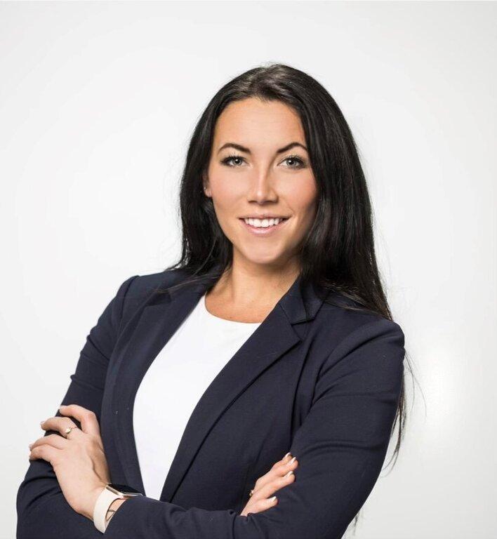 Merrill Lynch Financial Advisor Alyssa Curtis