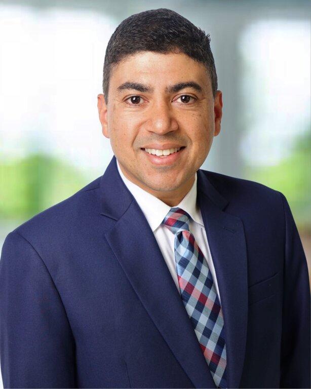 Merrill Lynch Financial Advisor Wren-Andre Giddarie