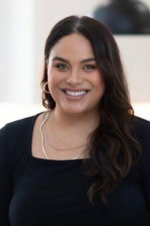 Julia Akoteu, Realtor the Kalahele Group