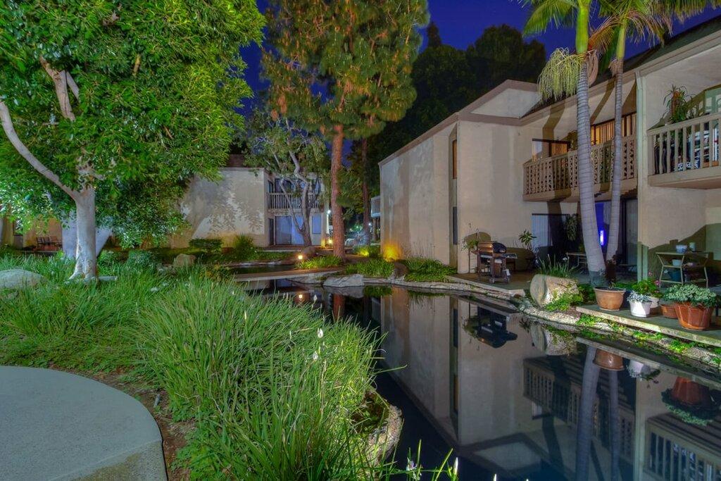 Lake Dianne Apartments