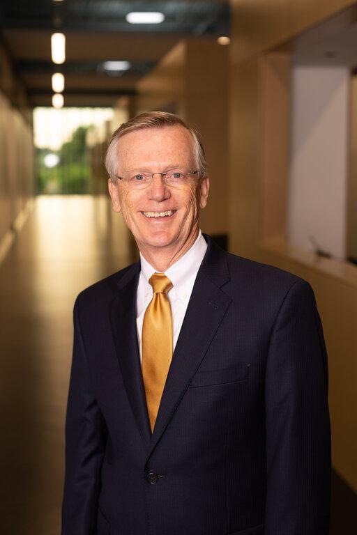 Mark A Castellaw, MD