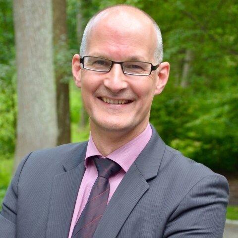 Merrill Lynch Financial Advisor G Robin Wells