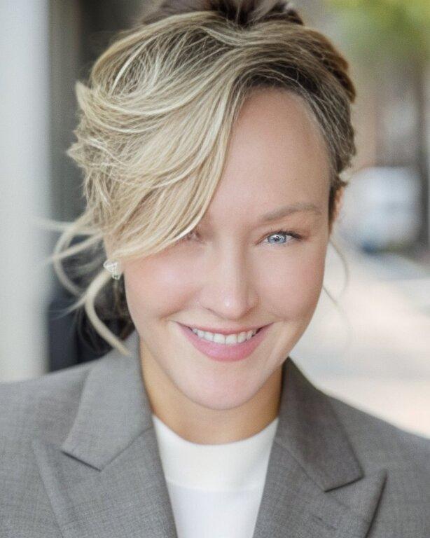 Noelle Longmeyer, Realtor Nest Socal Group-Y Realty