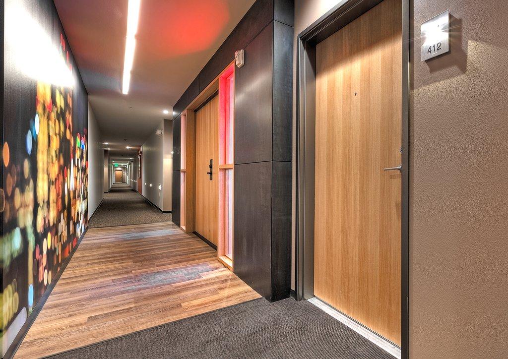 Velo and Ray Apartments