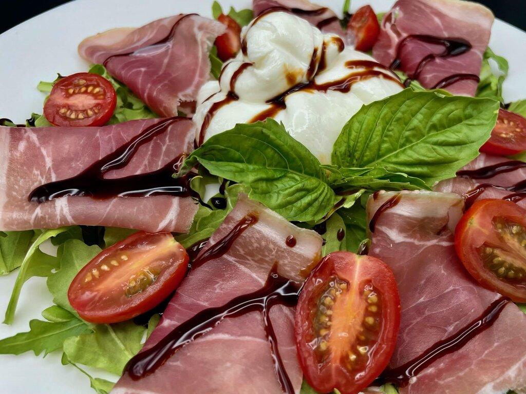 Nicoletta's Restaurant & Pizzeria