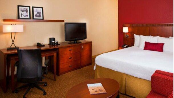 Courtyard Melbourne West