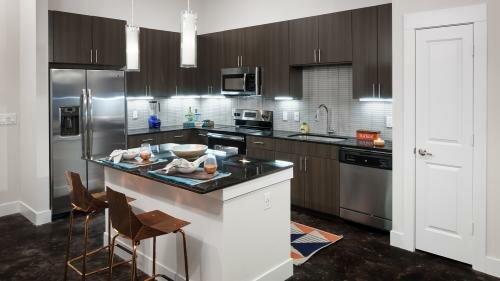 Larq Henderson Apartments Dallas