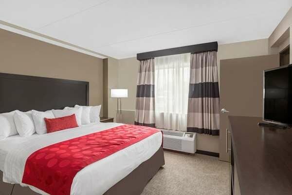 Ramada By Wyndham Des Moines Airport