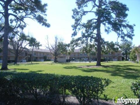 Lake Underhill Garden Apartments