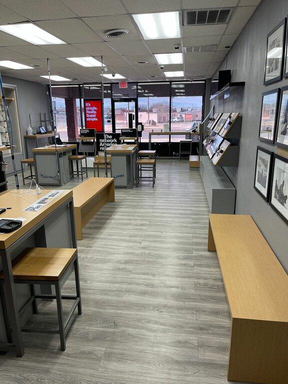 Russell Cellular-Verizon Authorized Retailer