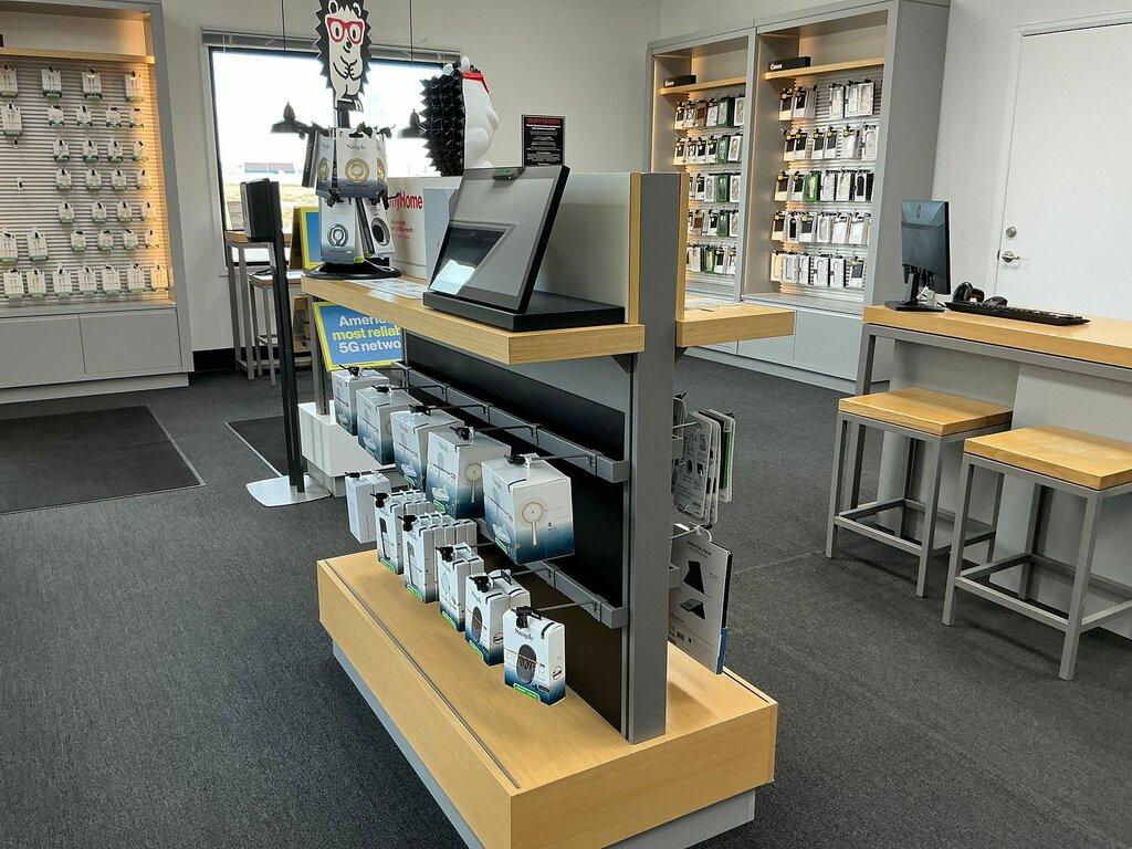 Russell Cellular-Verizon Authorized Retailer