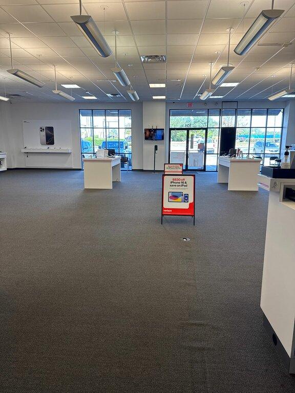 Russell Cellular-Verizon Authorized Retailer