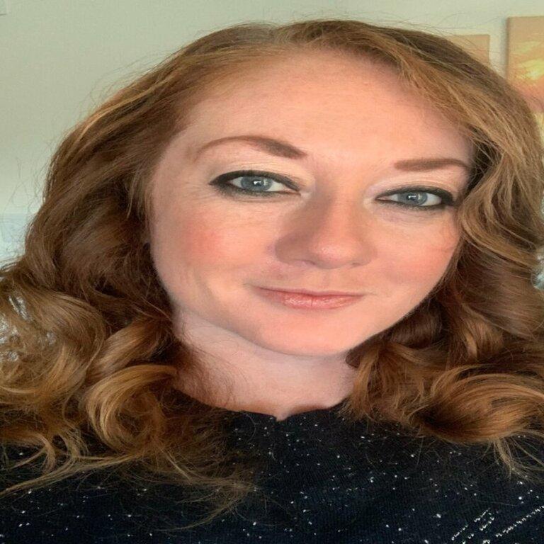 Amanda Woodfriend, Aprn