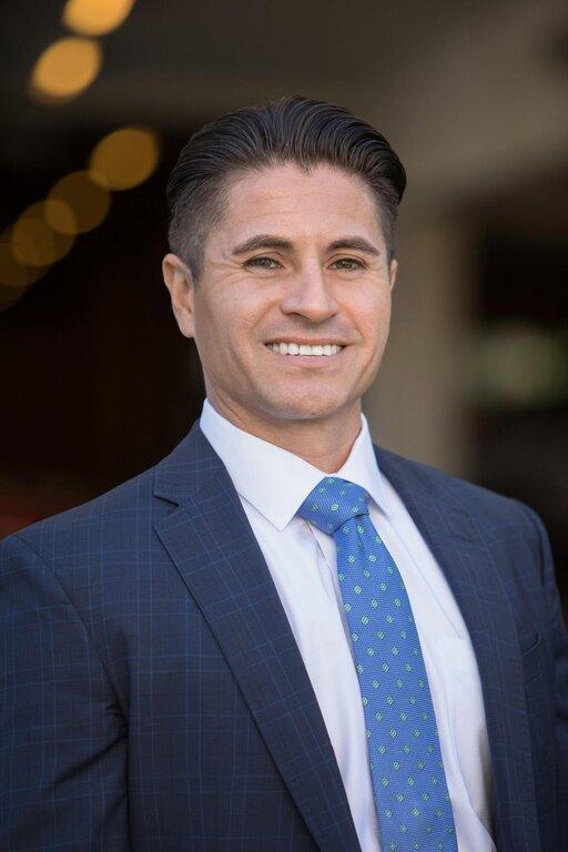 Merrill Lynch Financial Advisor Luis Manuel Bernal