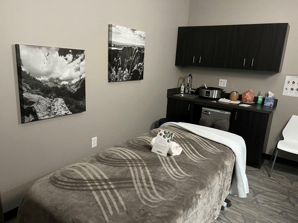 Hand & Stone Massage and Facial Spa