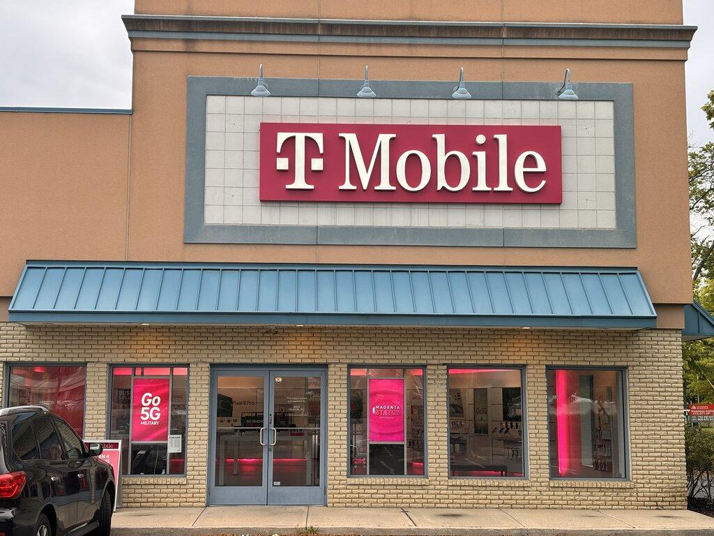 T-Mobile Authorized Retailer