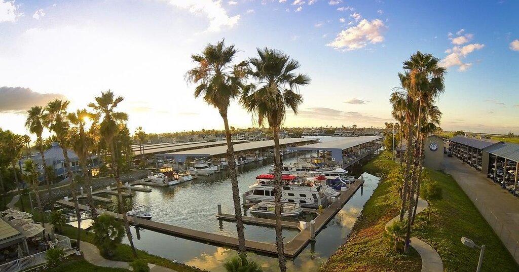 Discovery Bay Marina
