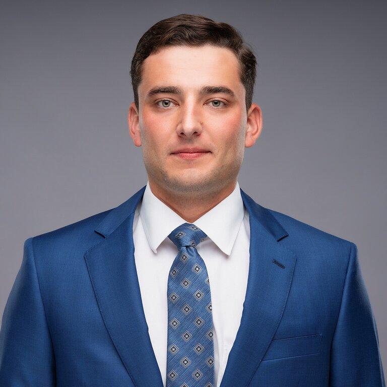 Merrill Lynch Financial Advisor Walter Whaley