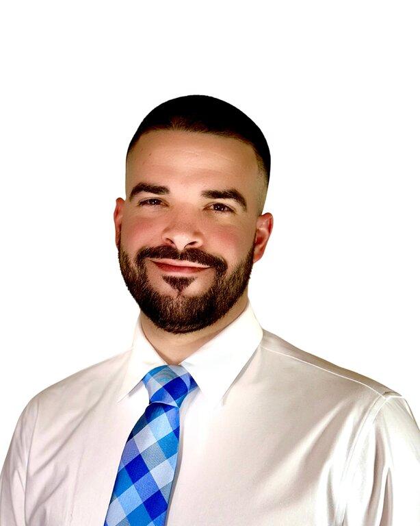 Alex Alvarez, DC - MCR Chiropractic