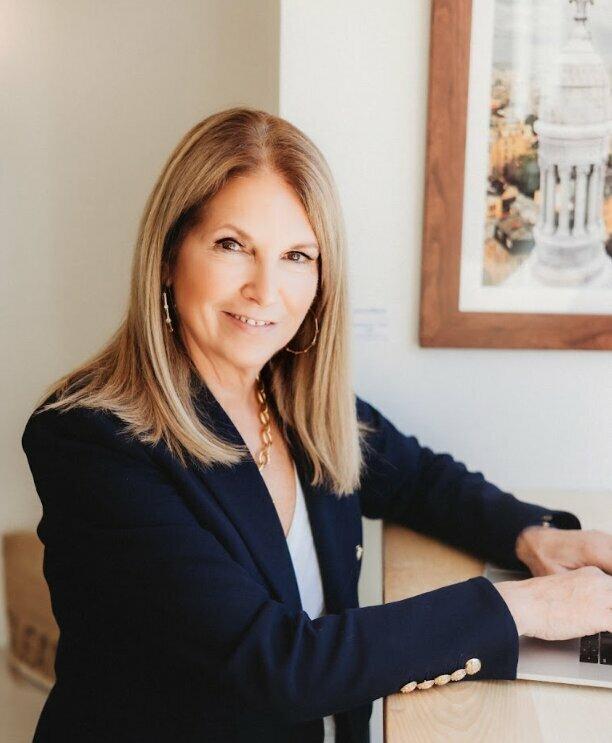 Geena Becker, Realtor, William Raveis Real Estate