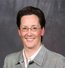 Elaina A Carlson-Private Wealth Advisor, Ameriprise Financial Services, LLC