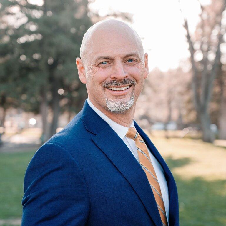 Merrill Lynch Financial Advisor: T J Hidinger