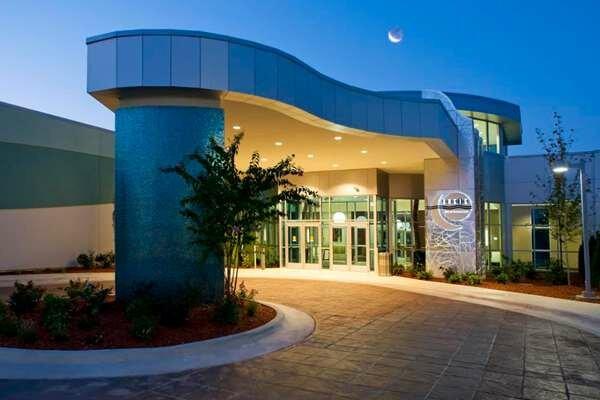 Oasis Hotel & Conv Center, Ascend Hotel Collection