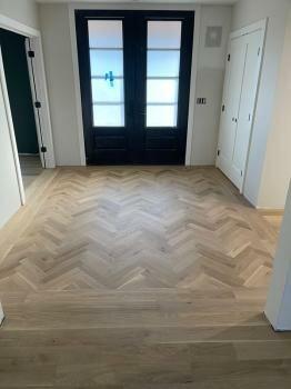 S & B Hardwood Floor Refinishing