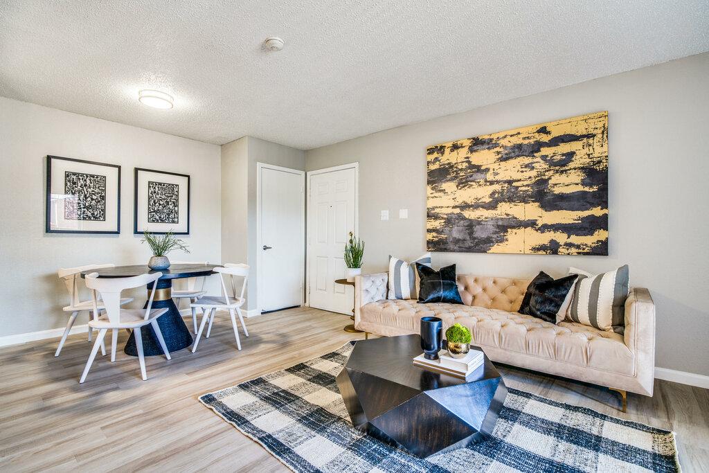 Las Ventanas Apartments