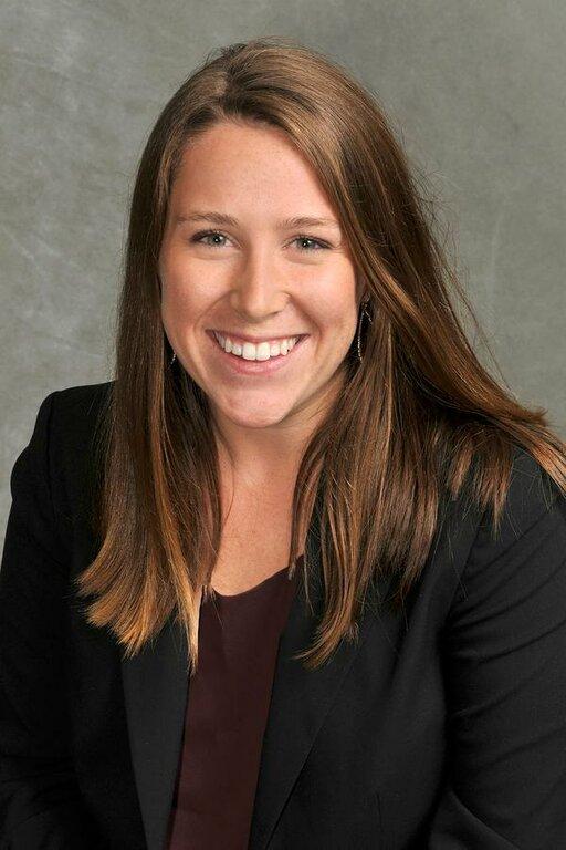 Edward Jones-Financial Advisor: Jan Dik