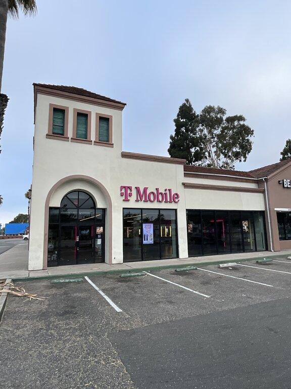 T-Mobile Experience Store
