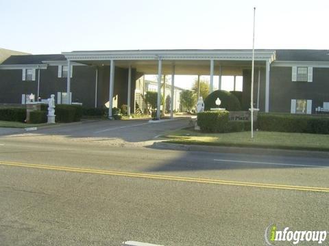 Quail Plaza Apts