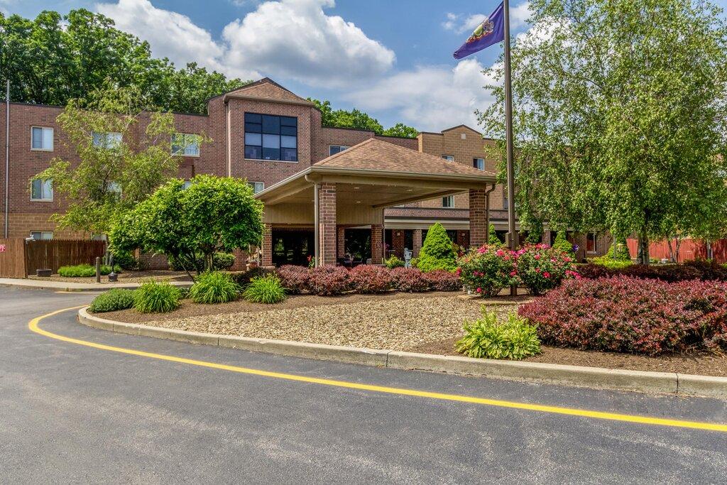 Holiday Whispering Oaks