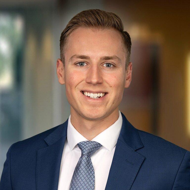 Merrill Lynch Financial Advisor Carson Knight