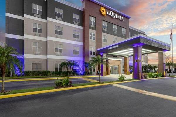 La Quinta Inn & Suites by Wyndham Tampa Central