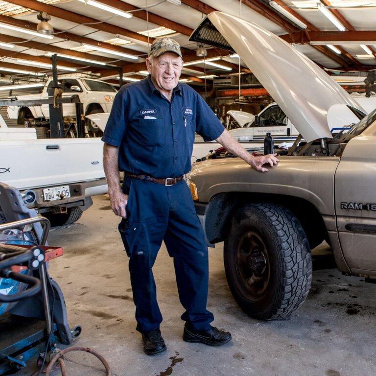 McKee's Auto Center & 24-Hour Towing